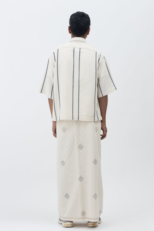 NEENDAKARA Hand Woven & Hand Block Printed Kasavu Mundu